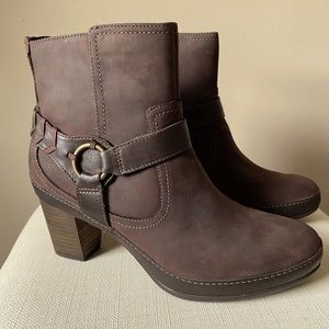 Clarks Artisan Gallery Nubuck Ankle Boots